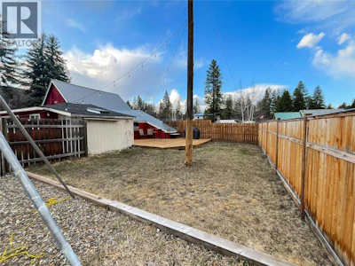 5844 33 Highway - 5