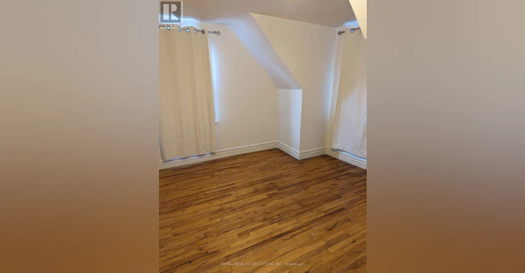MAIN AND UPPER-298 Wallace Avenue S, Welland, ON, L3B 1R9 - 7