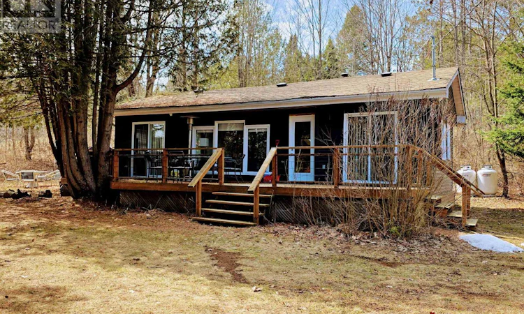 1044 Shanahan Trail