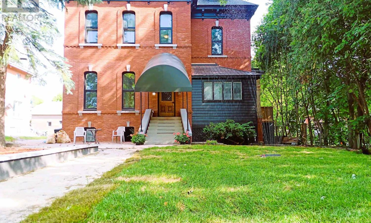 460 Wilbrod Street
