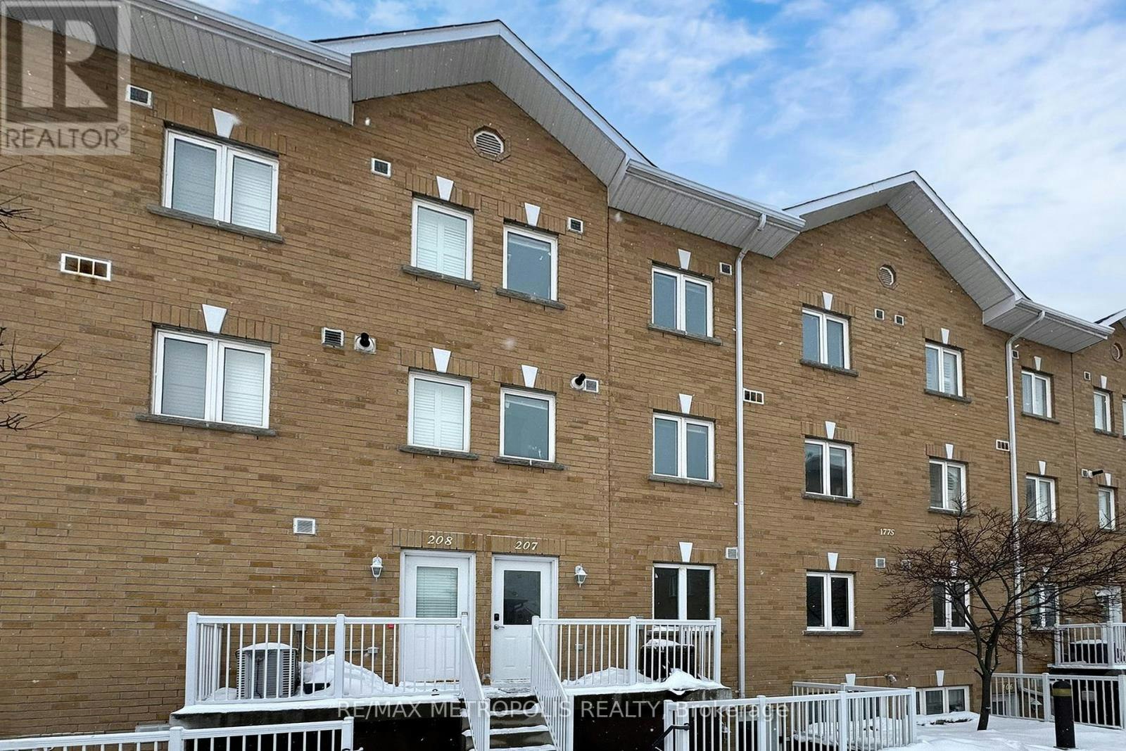 207-1775 Markham Road, Toronto, ON, M1B 2Z7