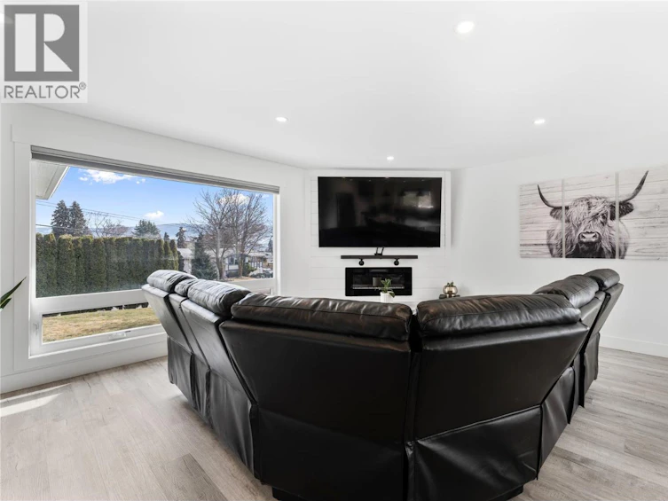 932 Mccartney Road, West Kelowna, BC, V1Z 1S1 - 9