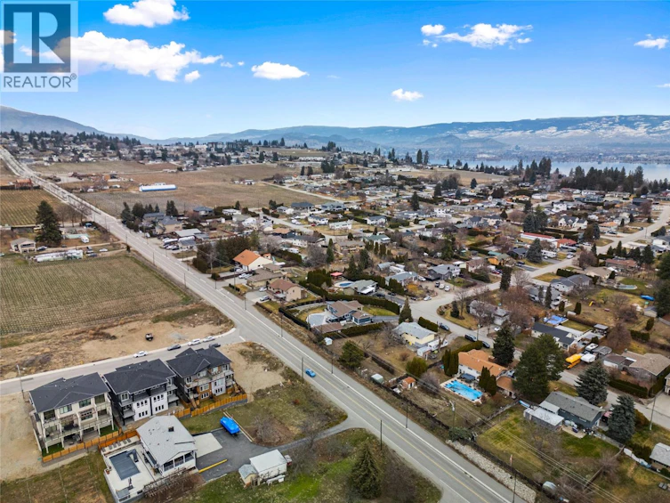 932 Mccartney Road, West Kelowna, BC, V1Z 1S1 - 43