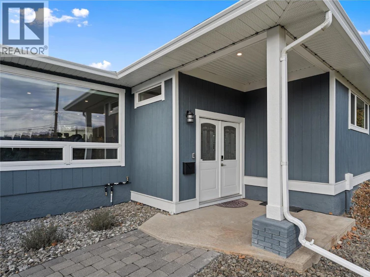 932 Mccartney Road, West Kelowna, BC, V1Z 1S1 - 36