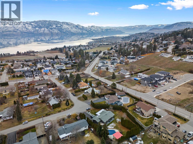932 Mccartney Road, West Kelowna, BC, V1Z 1S1 - 40