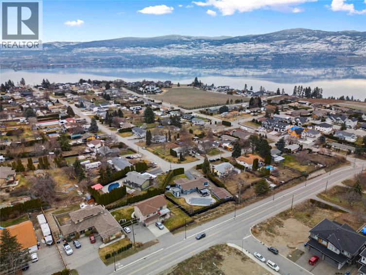 932 Mccartney Road, West Kelowna, BC, V1Z 1S1 - 38