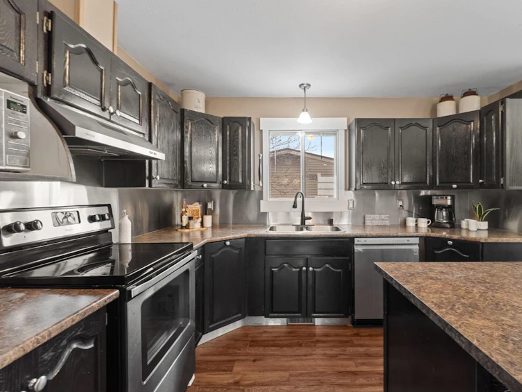 8867 Hazel Street, Chilliwack, BC, V2P 7C1 - 9