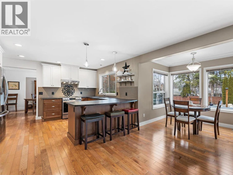 774 Varney Court, Kelowna, BC, V1W 3Z2 - 16