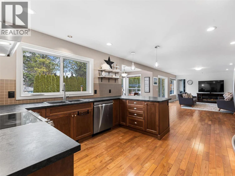 774 Varney Court, Kelowna, BC, V1W 3Z2 - 13