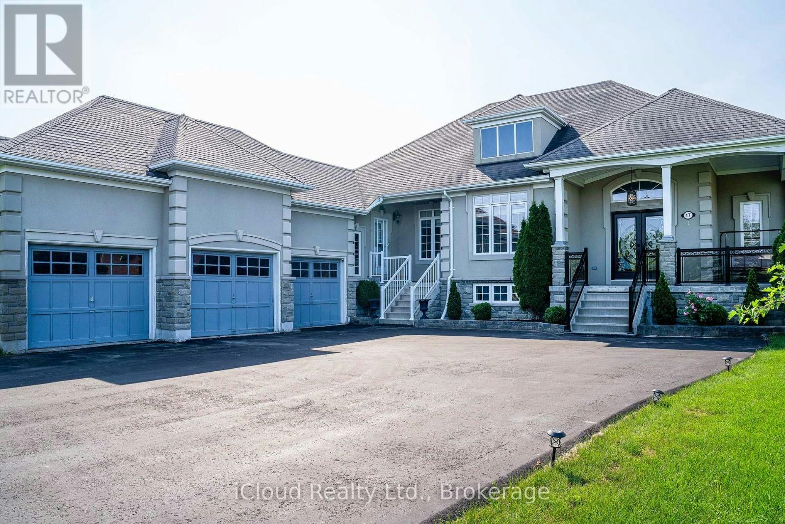 17 Maple Drive, Wasaga Beach, ON, L9Z 0A7