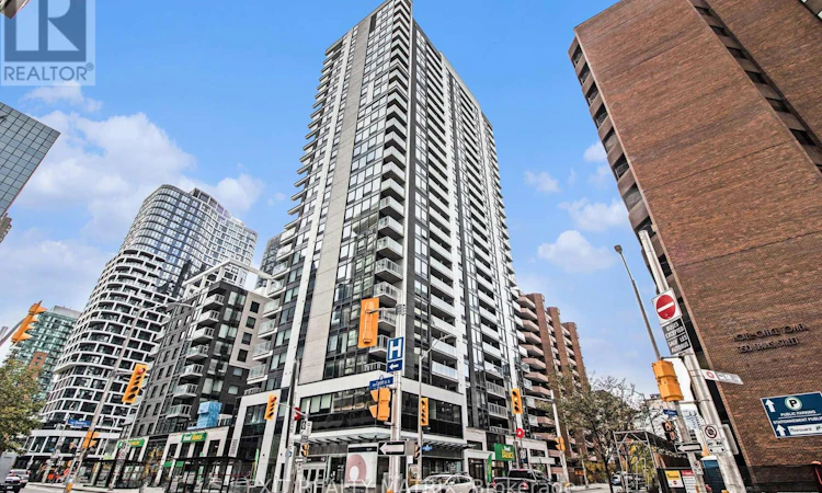 1101-340 Queen Street