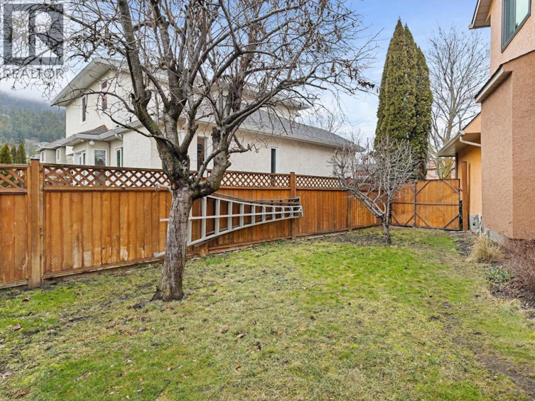 1879 Portland Avenue, Kelowna, BC, V1V 1R9 - 29