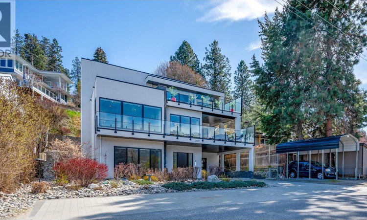 11537 W Okanagan Centre Road