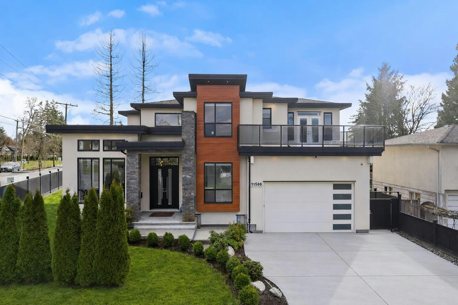11586 84b Avenue, Delta, BC, V4C 2T6