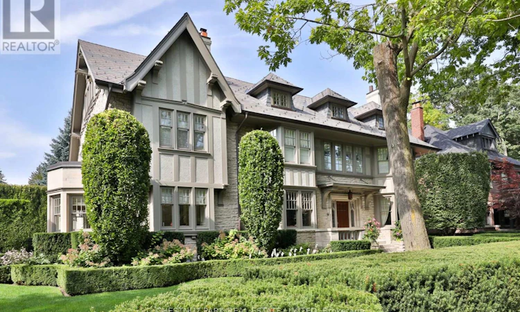 170 Roxborough Drive