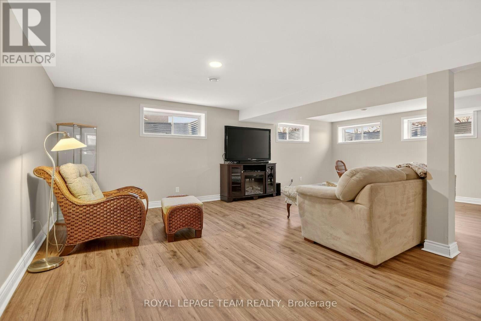 355 Dean Ridge Rd For Sale: 286 Dean Ridge Road, Drummond, ON - REW