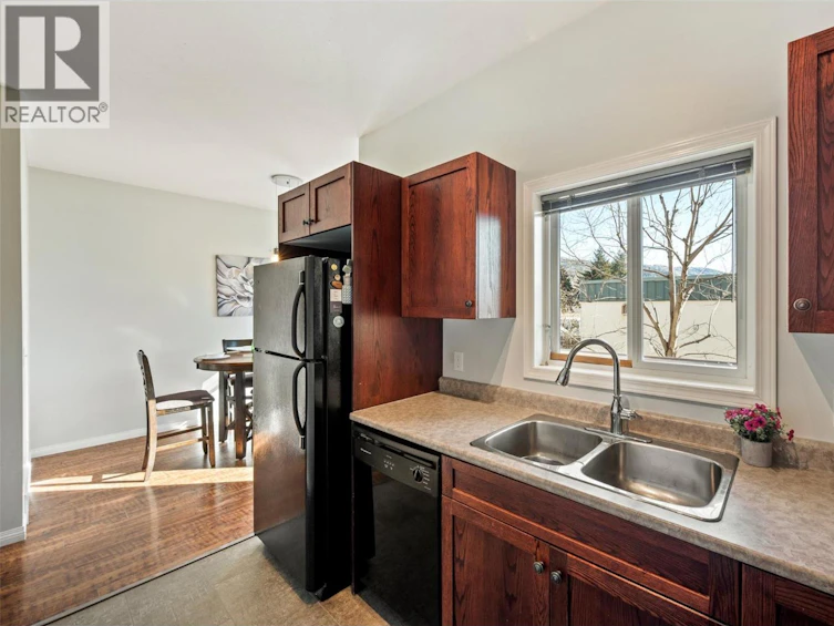 132-48 Galt Avenue, Penticton, BC, V2A 9C3 - 14