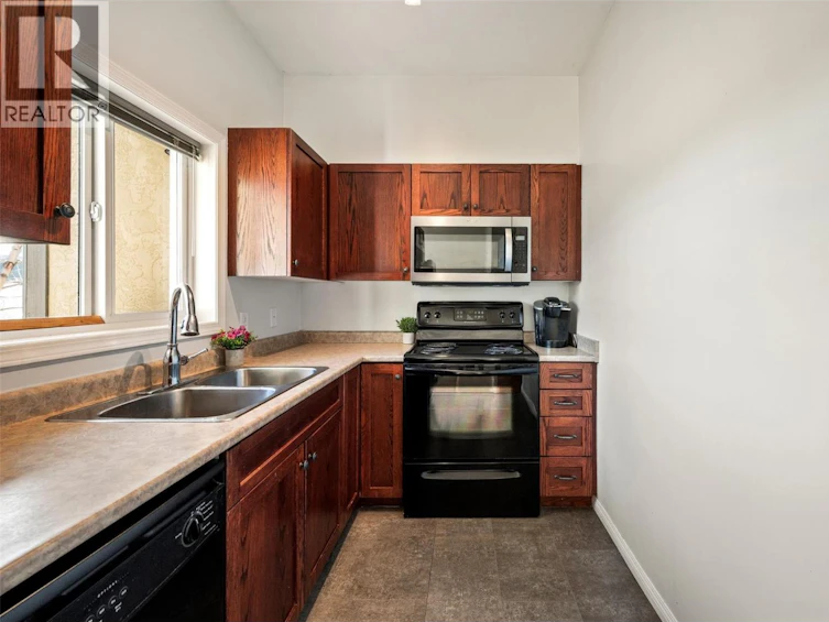 132-48 Galt Avenue, Penticton, BC, V2A 9C3 - 12