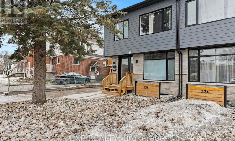 236 Woodroffe Avenue N