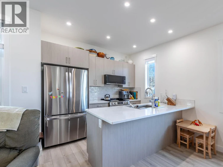 101-460 Conklin Avenue, Penticton, BC, V2A 2T4 - 16