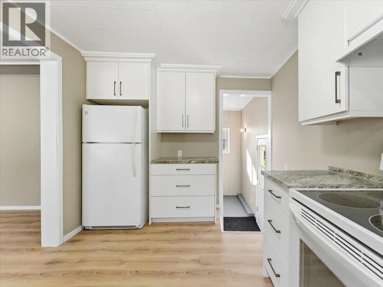 5783 Tuktakamin Road, Falkland, BC, V0E 1W0 - 5