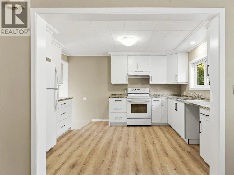 5783 Tuktakamin Road, Falkland, BC, V0E 1W0 - 7
