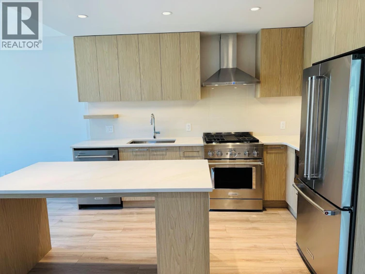 310-3051 Abbott Street, Kelowna, BC, V1Y 0P1 - 3