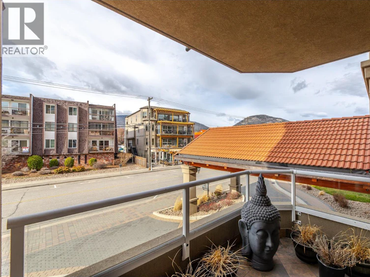 203-160 W Lakeshore Drive, Penticton, BC, V2A 9C2 - 38