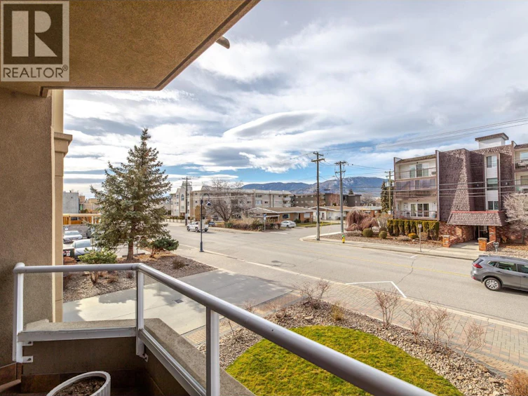 203-160 W Lakeshore Drive, Penticton, BC, V2A 9C2 - 32