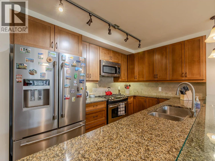 203-160 W Lakeshore Drive, Penticton, BC, V2A 9C2 - 9