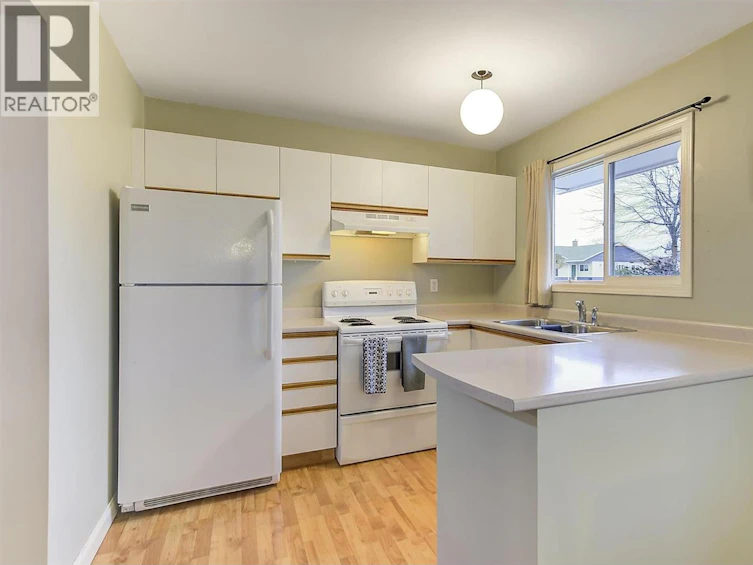 1122 Stockwell Avenue, Kelowna, BC, V1Y 6W6 - 11