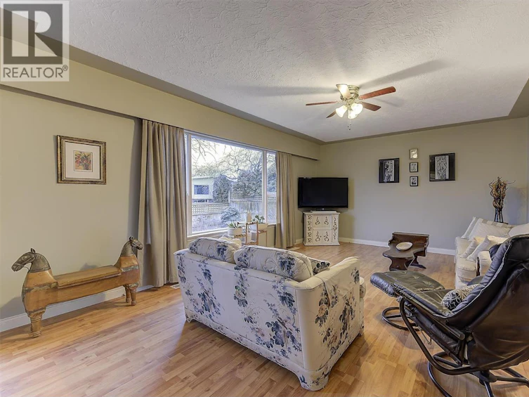 1122 Stockwell Avenue, Kelowna, BC, V1Y 6W6 - 5