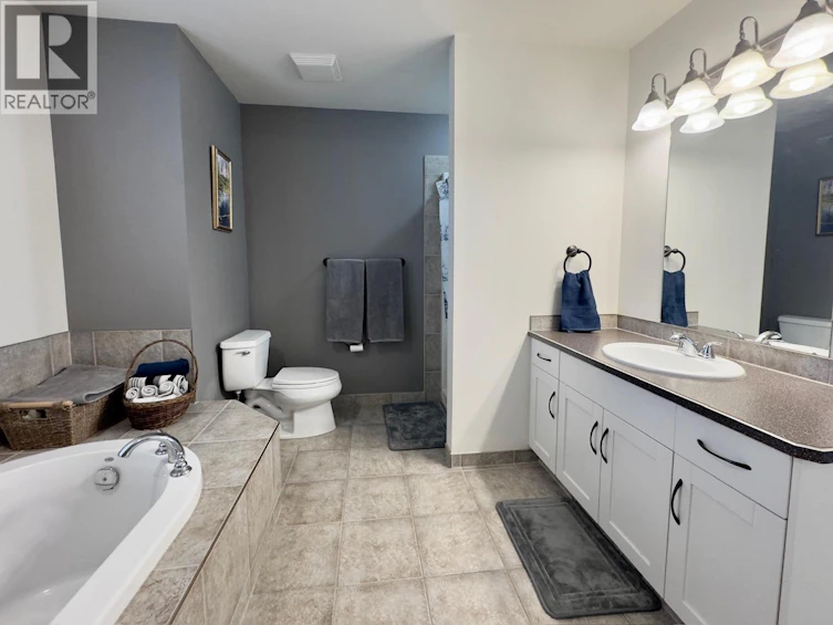 114-340 Hastings Avenue, Penticton, BC, V2A 9B9 - 26