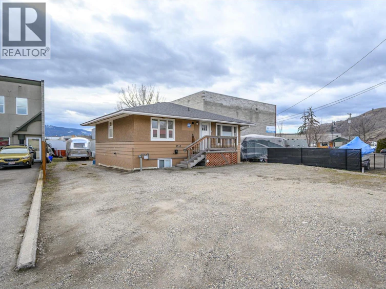 2808 45 Avenue, Vernon, BC, V1T 3N4 - 3