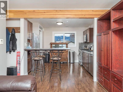 2808 45 Avenue - 5