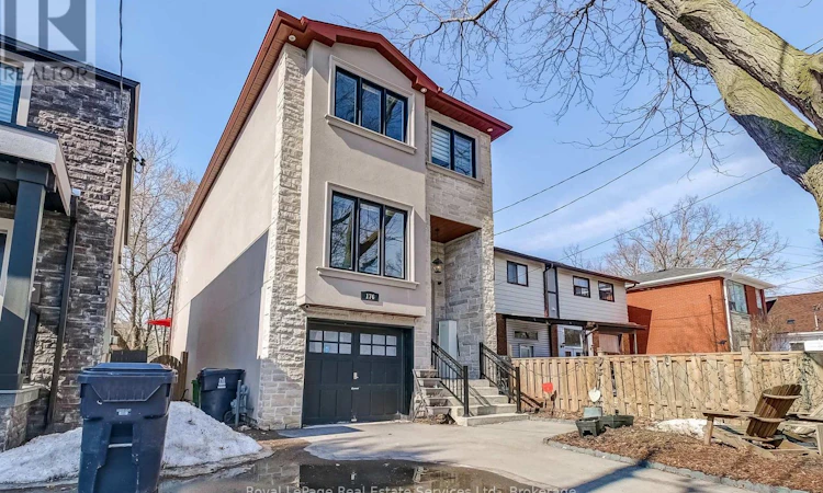 176 Leyton Avenue