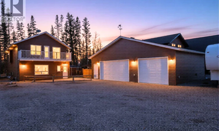 16 Nipew Place