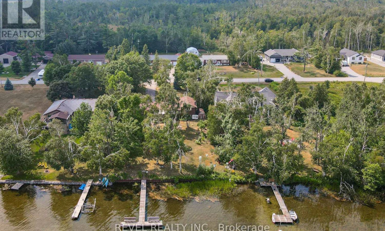 126 Pinewood Boulevard