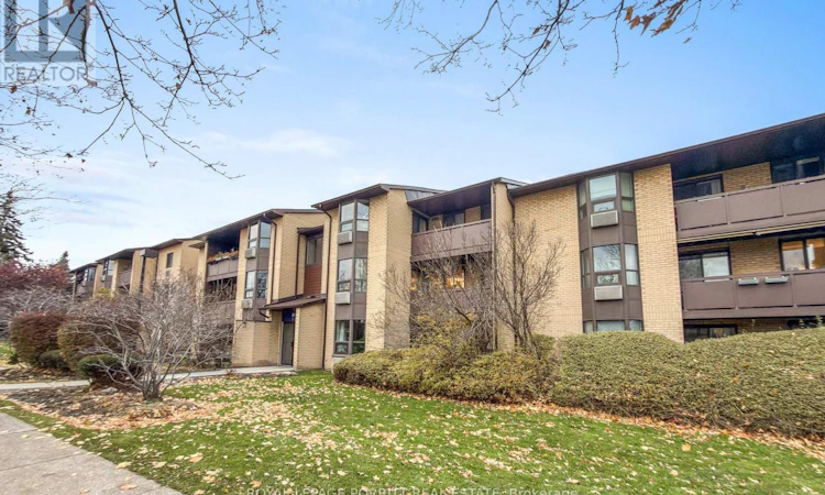 208-3835 Lake Shore Boulevard W