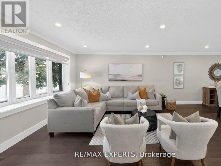 60 Suburban Drive, Mississauga, ON, L5N 1G9 - 6