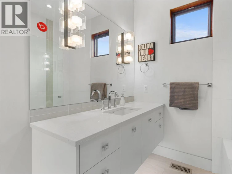 3194 Dunster Road, Kelowna, BC, V1W 4H4 - 44