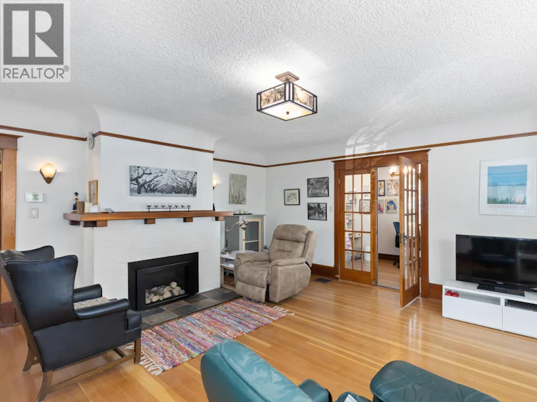 5109 Caldwell Street, Summerland, BC, V0H 1Z4 - 5