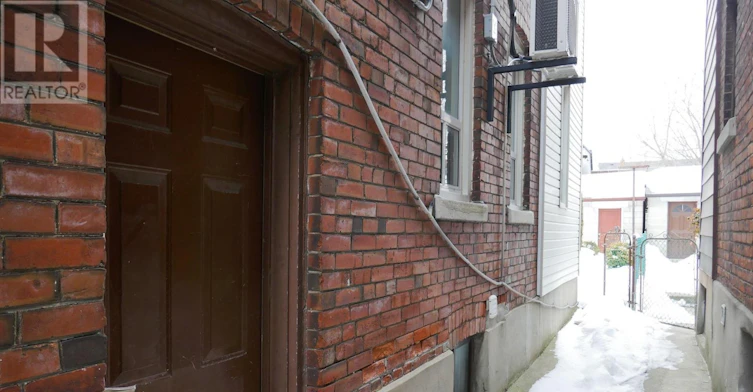 LOWER-1026 Ossington Avenue, Toronto, ON, M6G 3V6 - 8