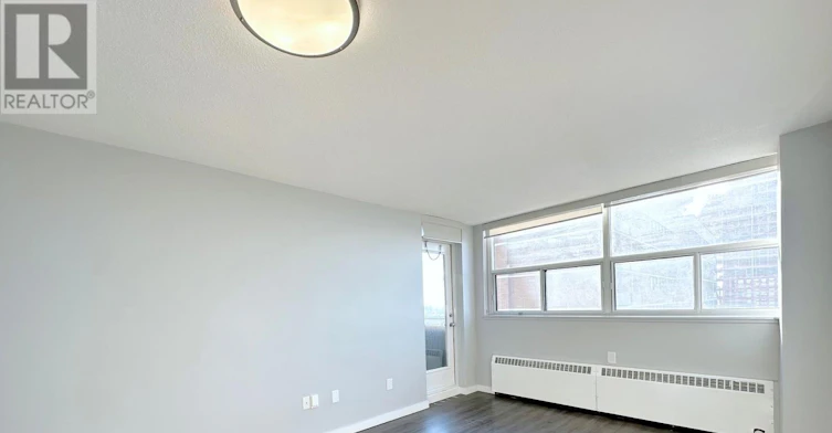 2109-2575 Danforth Avenue, Toronto, ON, M4C 1L5 - 4