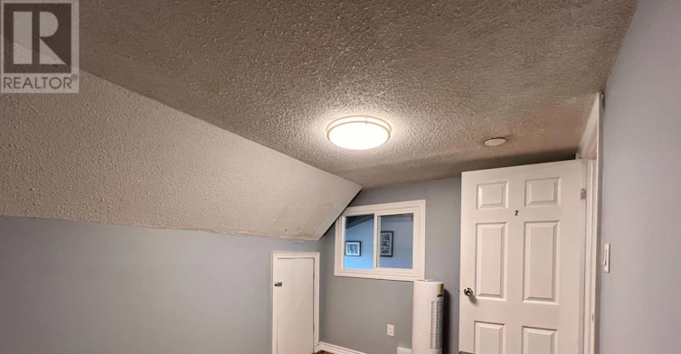 108 Cumberland Avenue, Hamilton, ON, L8M 1Z3 - 7
