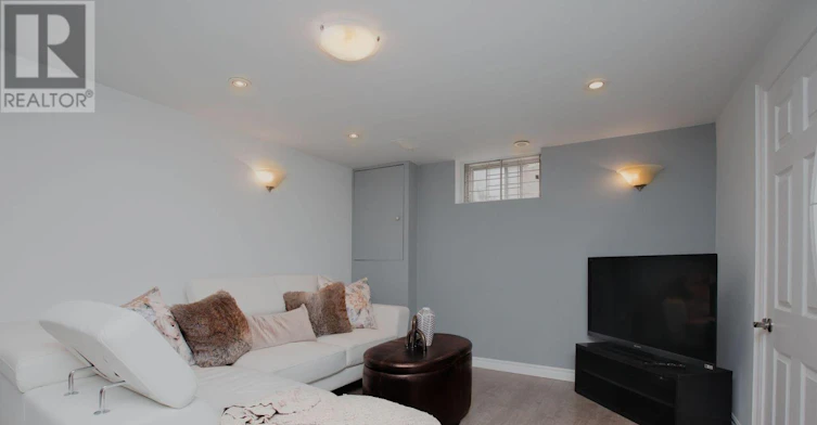 BSMT-16 Lisburn Crescent, Toronto, ON, M2J 2Z5 - 10
