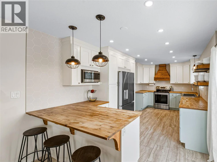 1971 SE 3 Avenue, Salmon Arm, BC, V1E 1V2 - 16