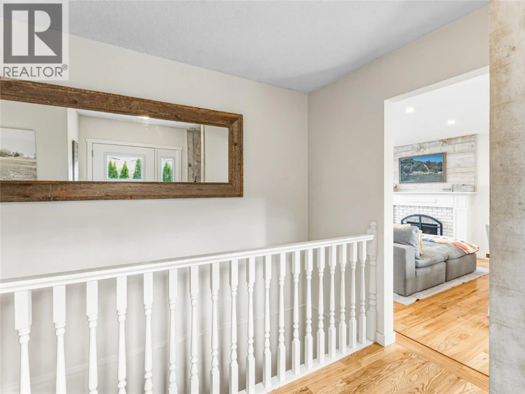 1971 SE 3 Avenue, Salmon Arm, BC, V1E 1V2 - 7
