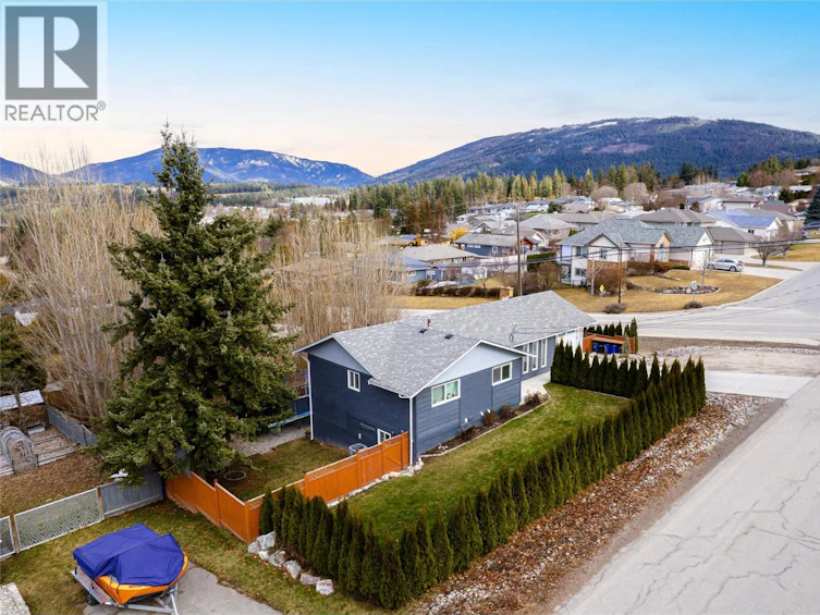 1971 SE 3 Avenue, Salmon Arm, BC, V1E 1V2