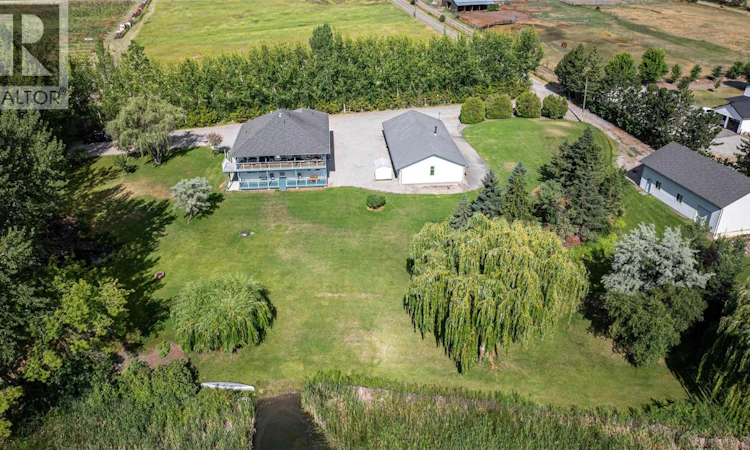 7821 Old Kamloops Road